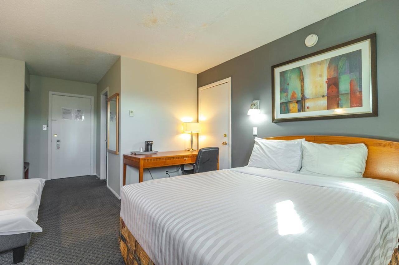 Canadas Best Value Inn Kelowna Luaran gambar