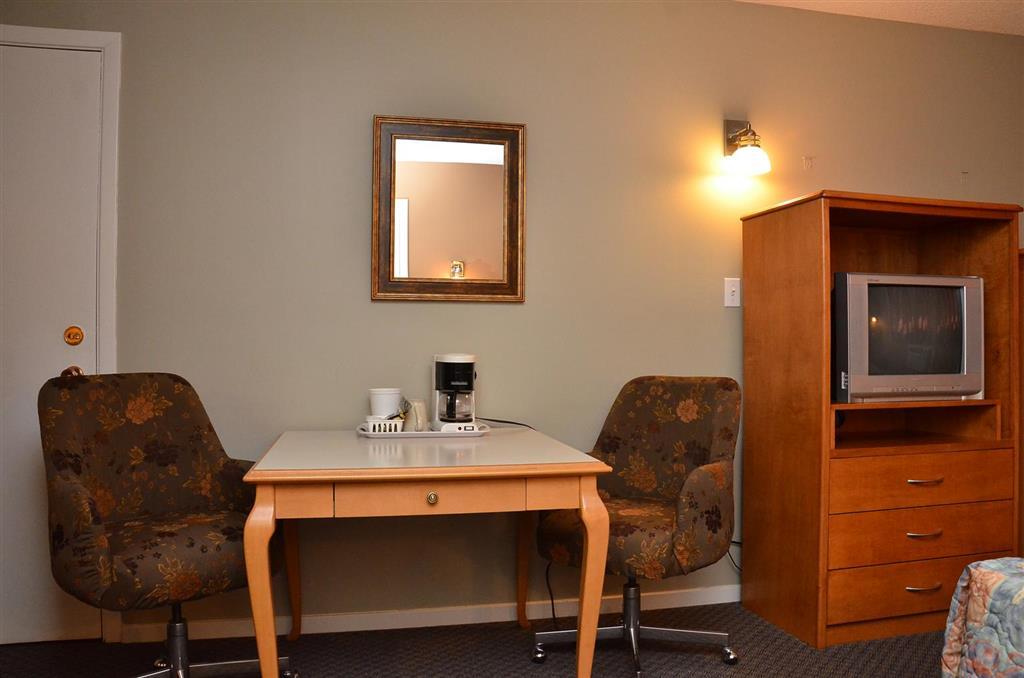 Canadas Best Value Inn Kelowna Bilik gambar
